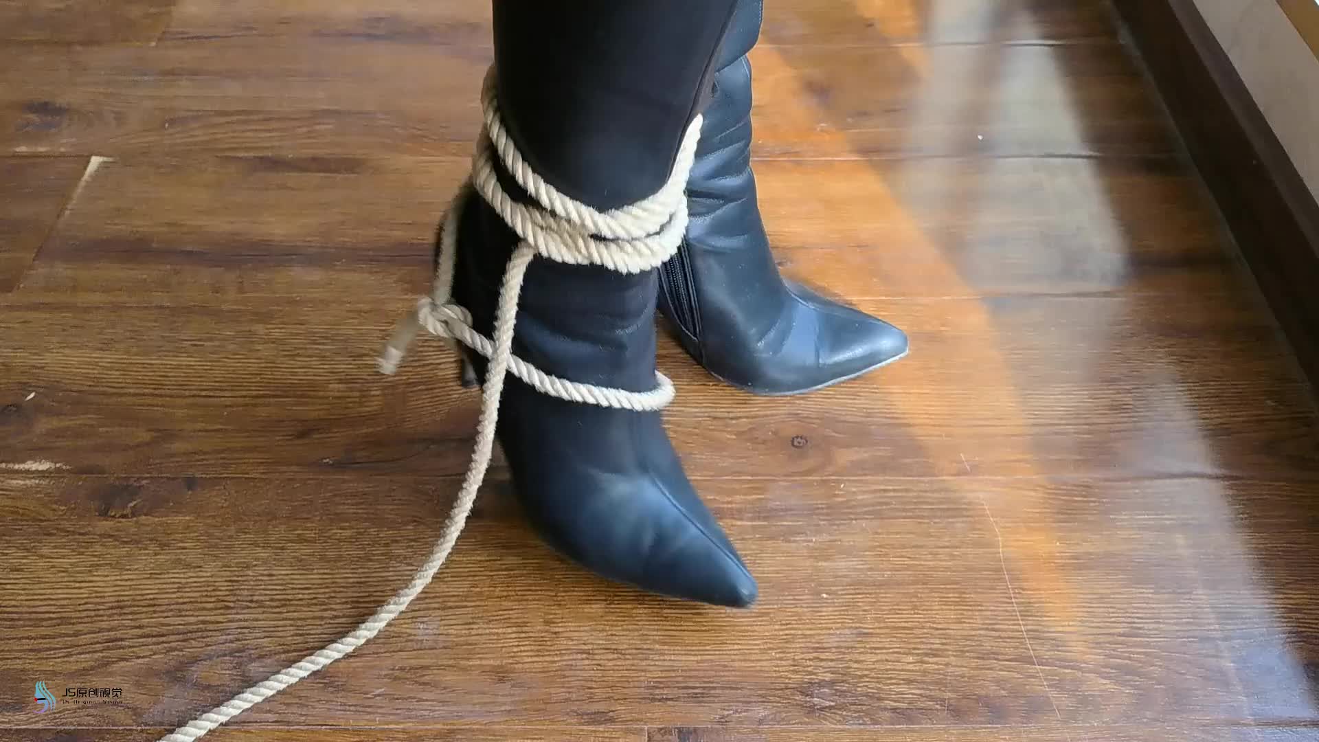 【JS原创】 七穗 神秘房间 女孩出租房惨遭绳子攻击束缚囚禁