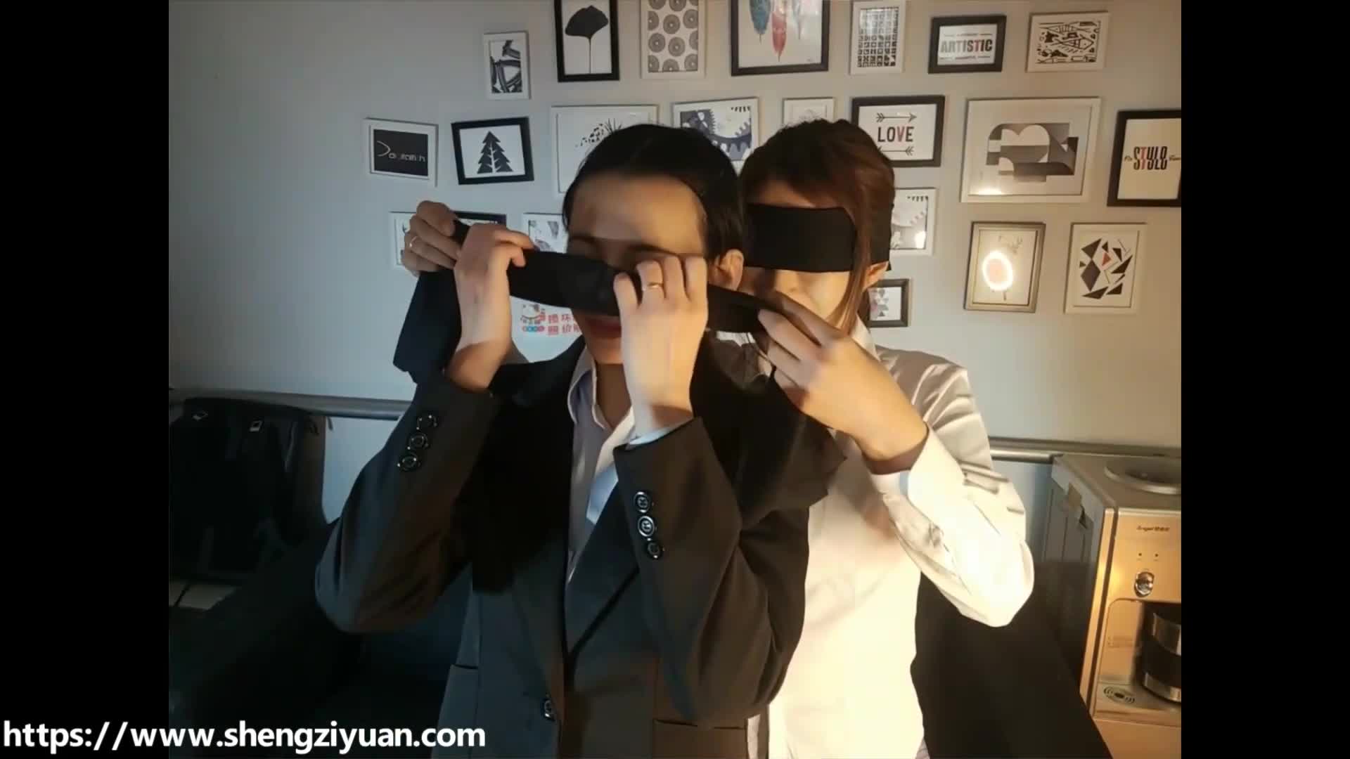 【绳次元】黑丝和肉丝袜的故事