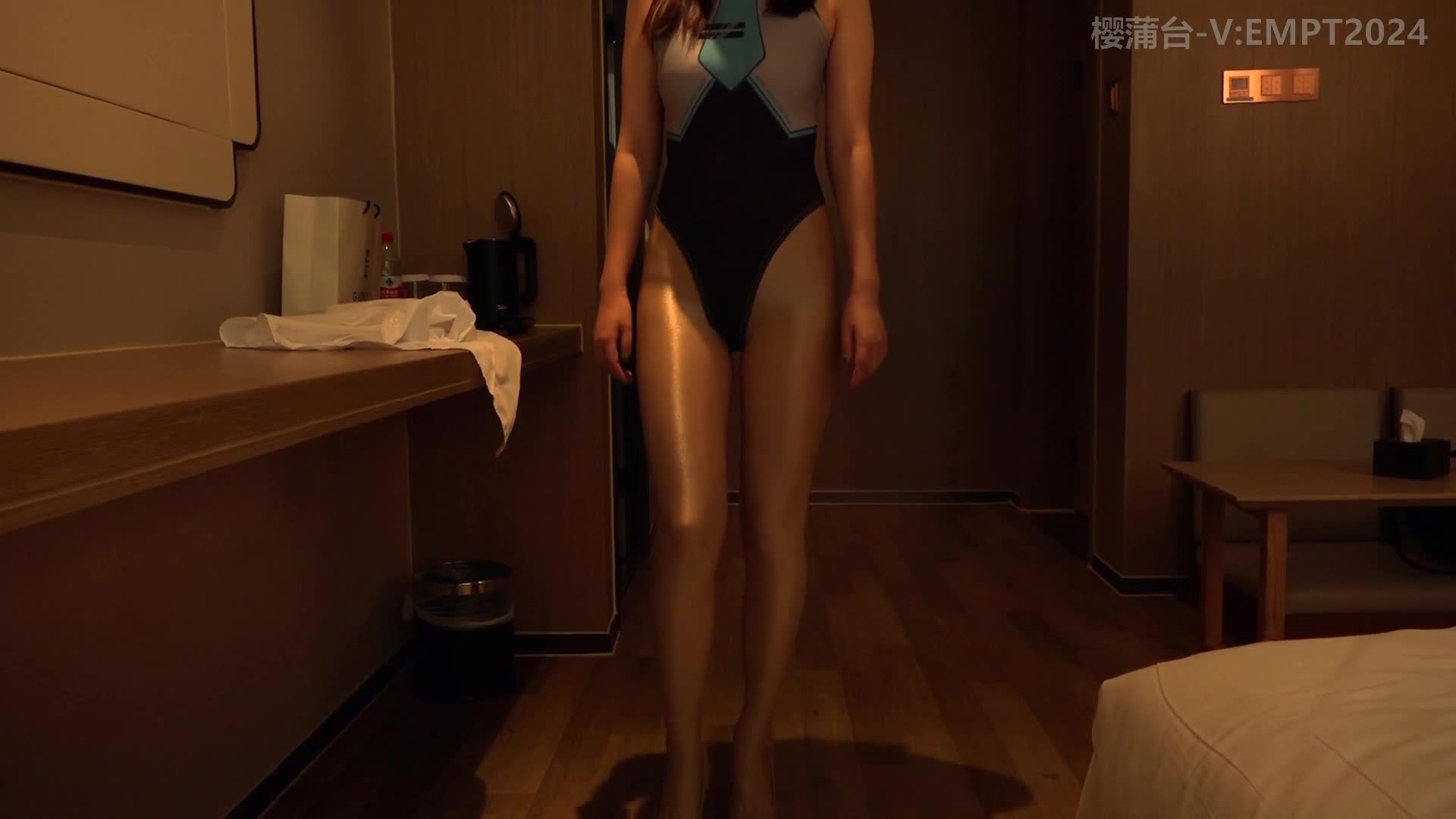 【樱蒲台】 总经理奴隶秘书2 初音未来紧身衣被绑的女孩