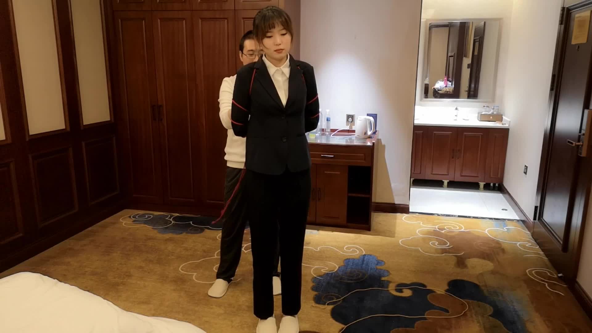 【束缘阁】 雨仟 西装OL捆绑