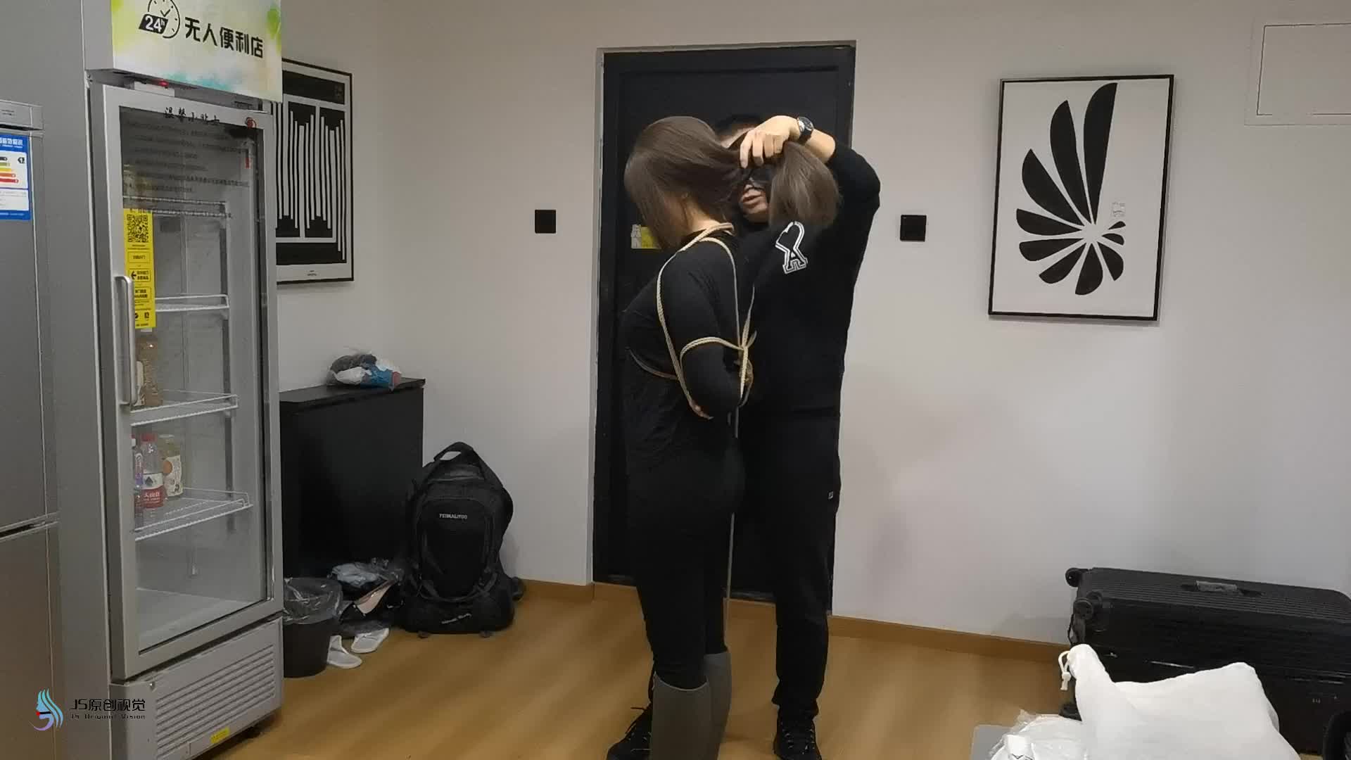 【JS原创】 艾菲女努训练游戏黑衣长靴紧缚口球堵嘴墙纸高超