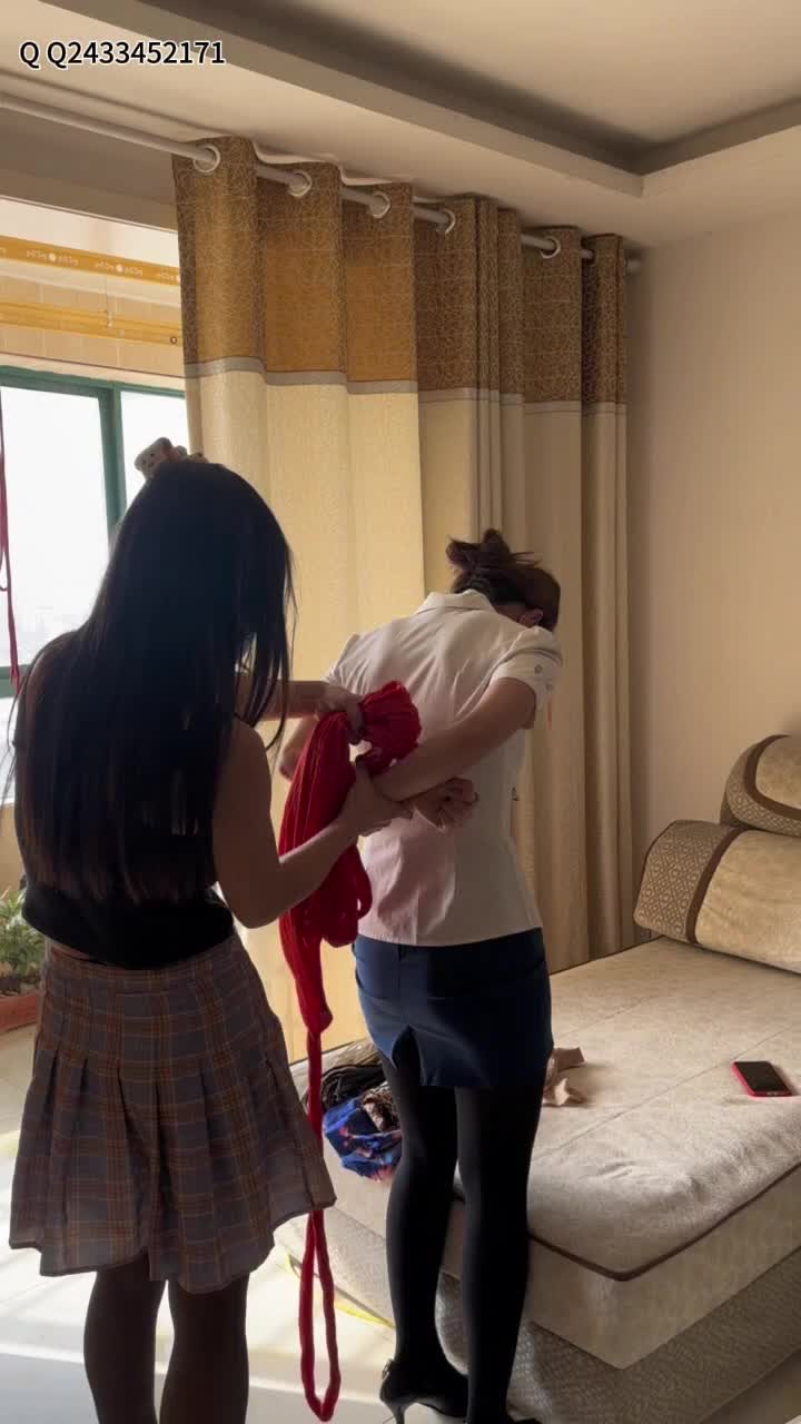 【束龙缚凤】 订拍女女篇报复绑架调教女经理