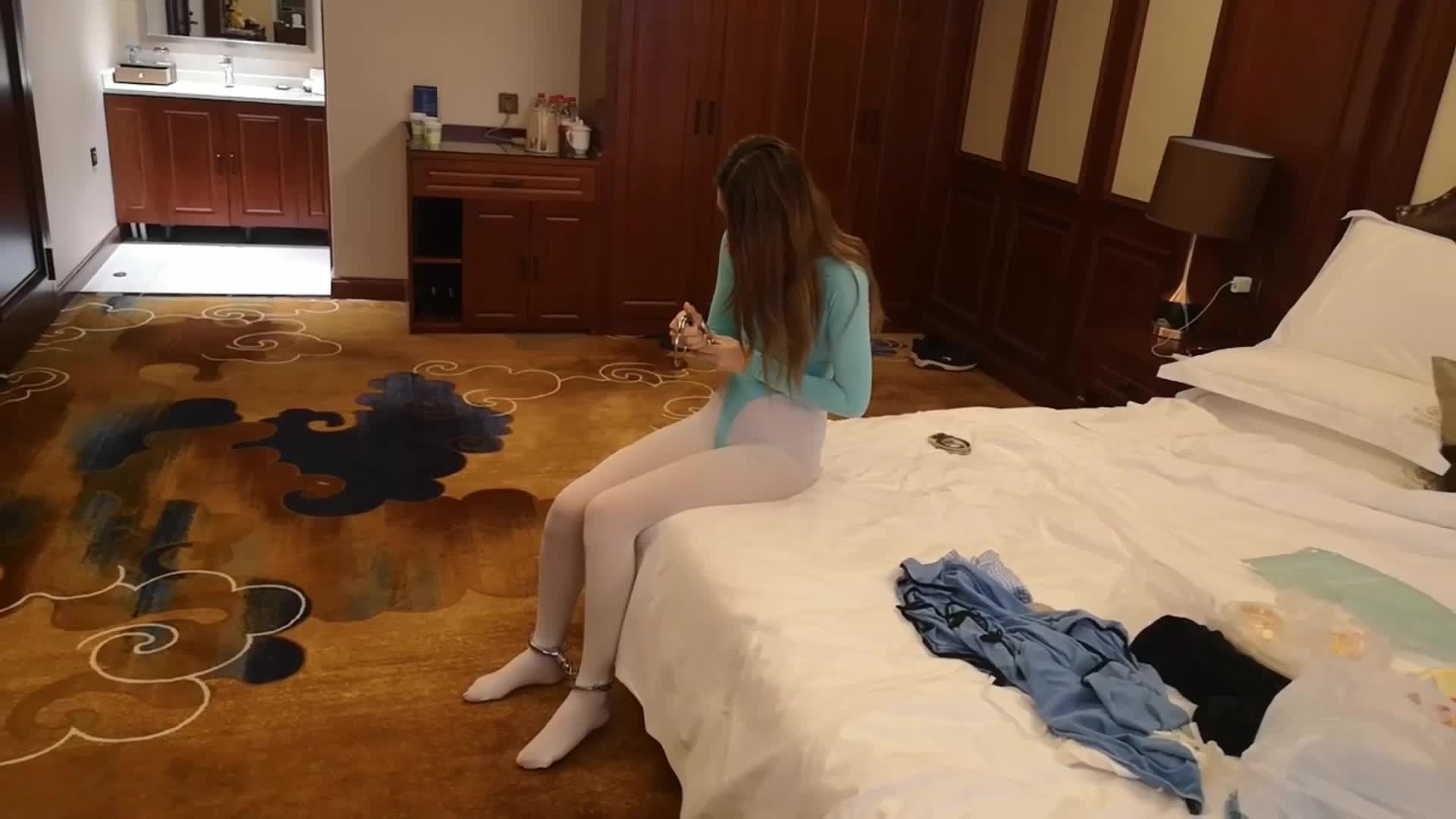 【随心原创】 诺米 锁链 收拾东西 按摩 拿烟灰缸