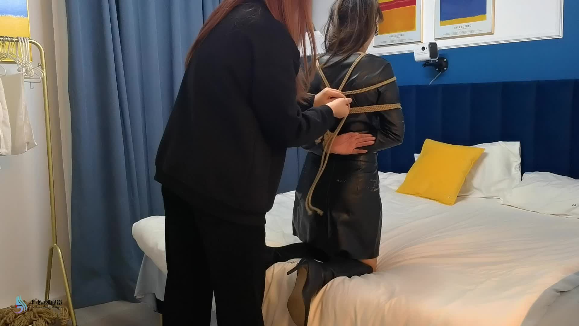 【JS原创】 两个女人的捆绑游戏