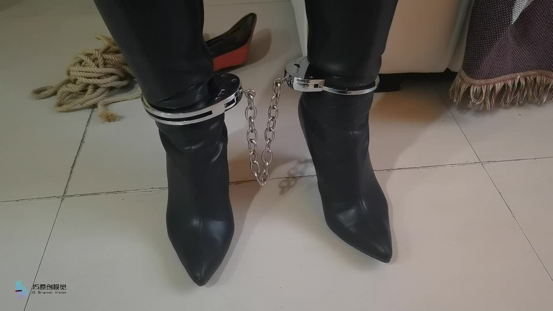 【JS原创】 菜鸟特工（上）梦琪 菜鸟特工被坏人擒获