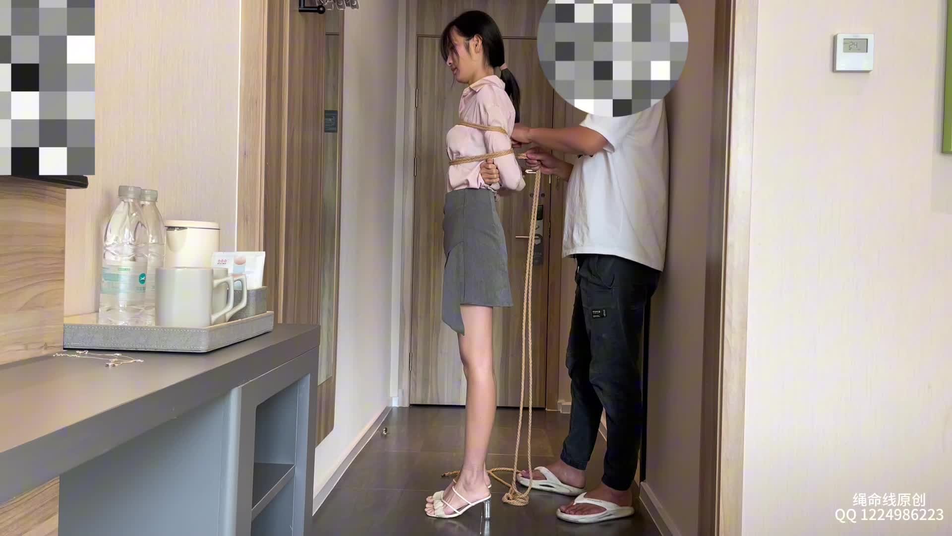 【绳命线】 诗晴高跟罚站