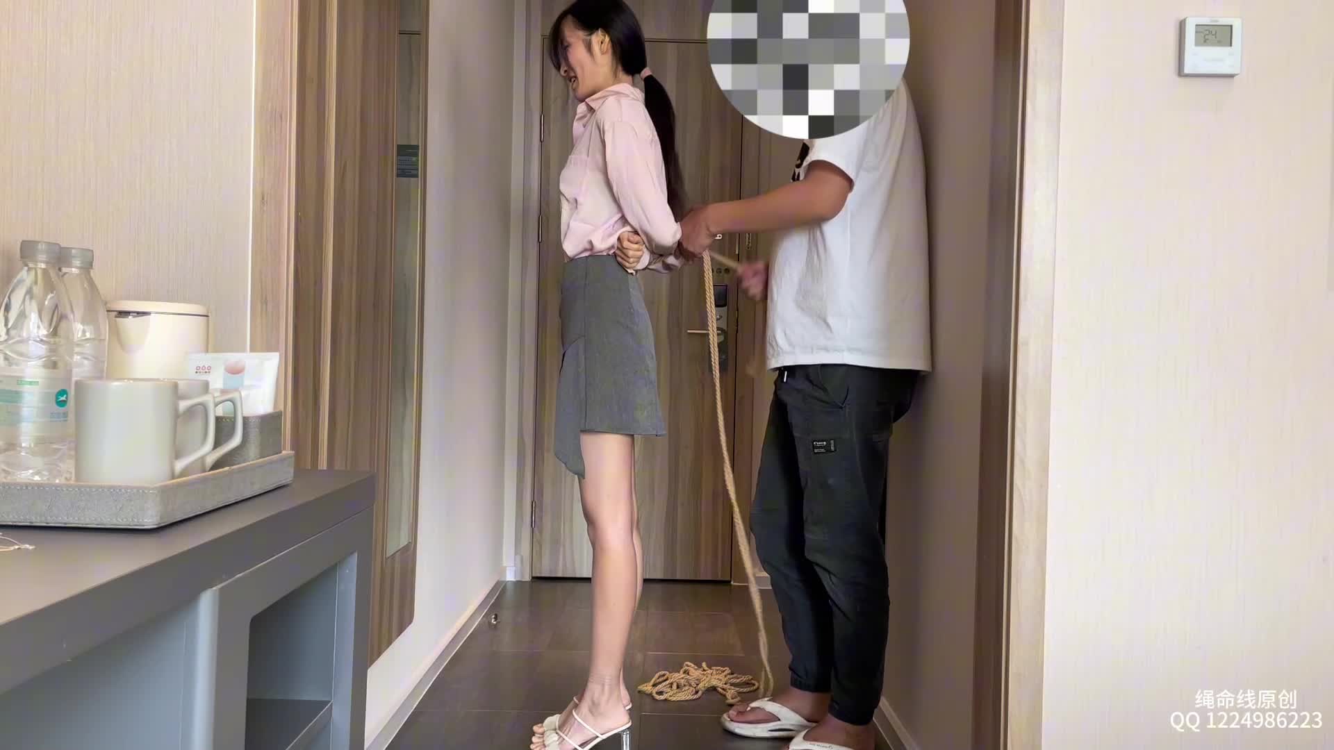 【绳命线】 诗晴高跟罚站