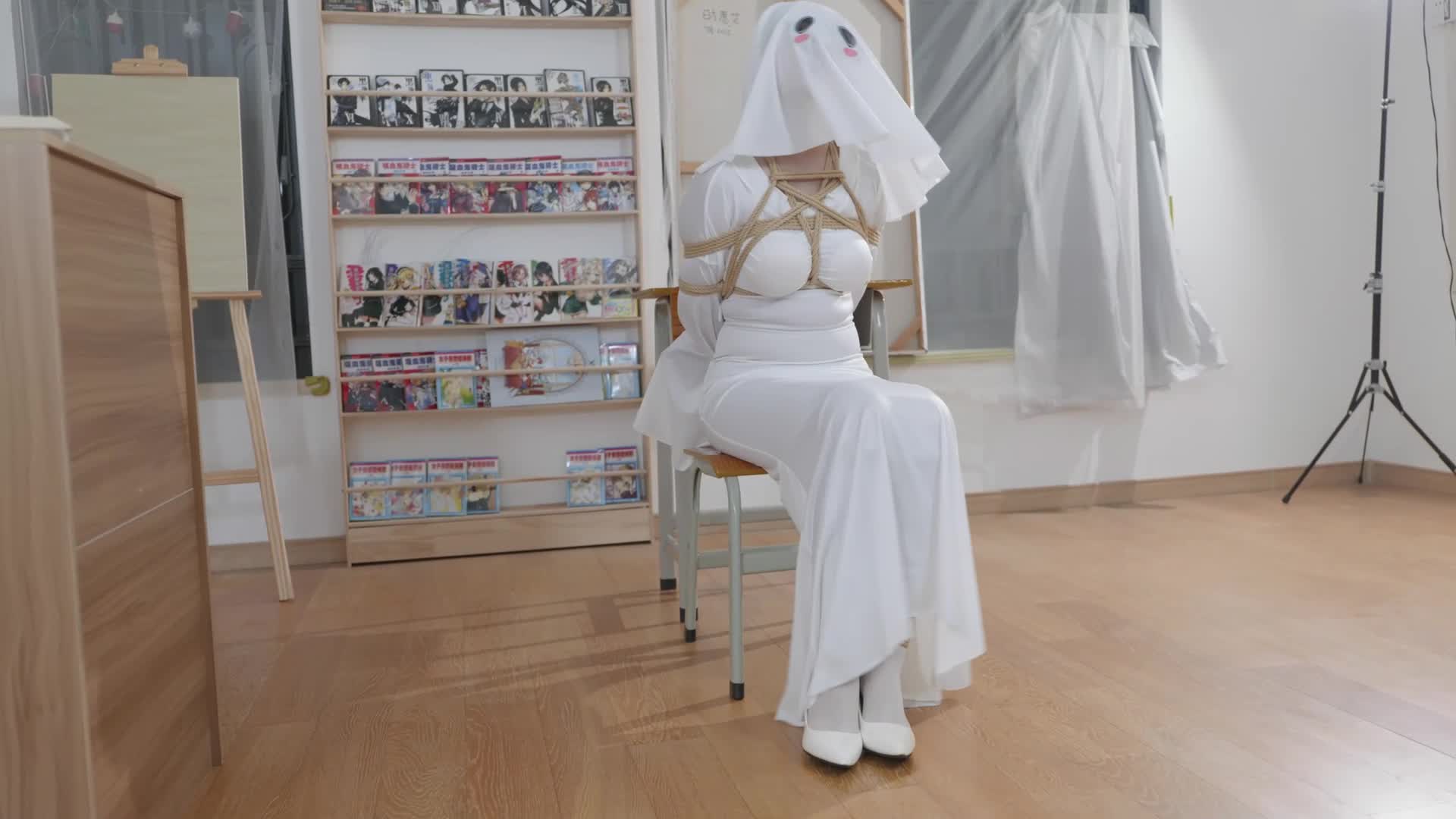 【红鲤鱼】 万圣节绑了个女幽灵