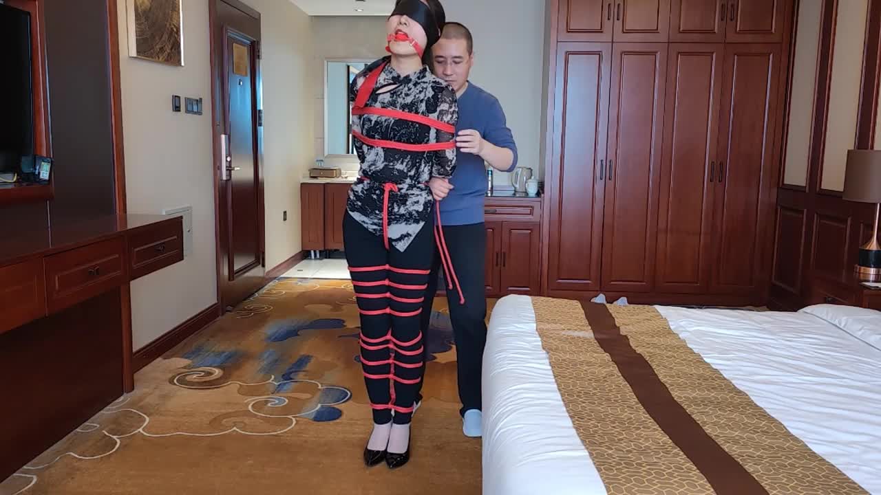 【随心原创】 素素牛仔裤红绳 超级敏感的少妇挠痒