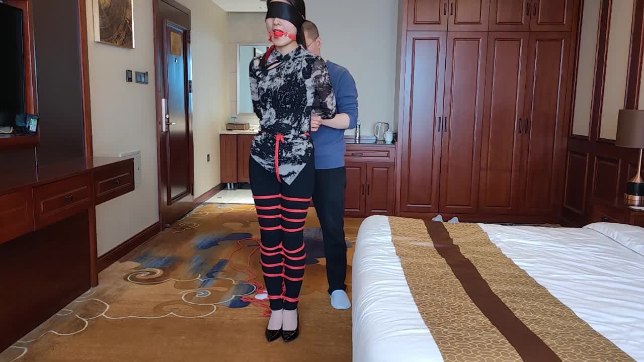 【随心原创】 素素牛仔裤红绳 超级敏感的少妇挠痒