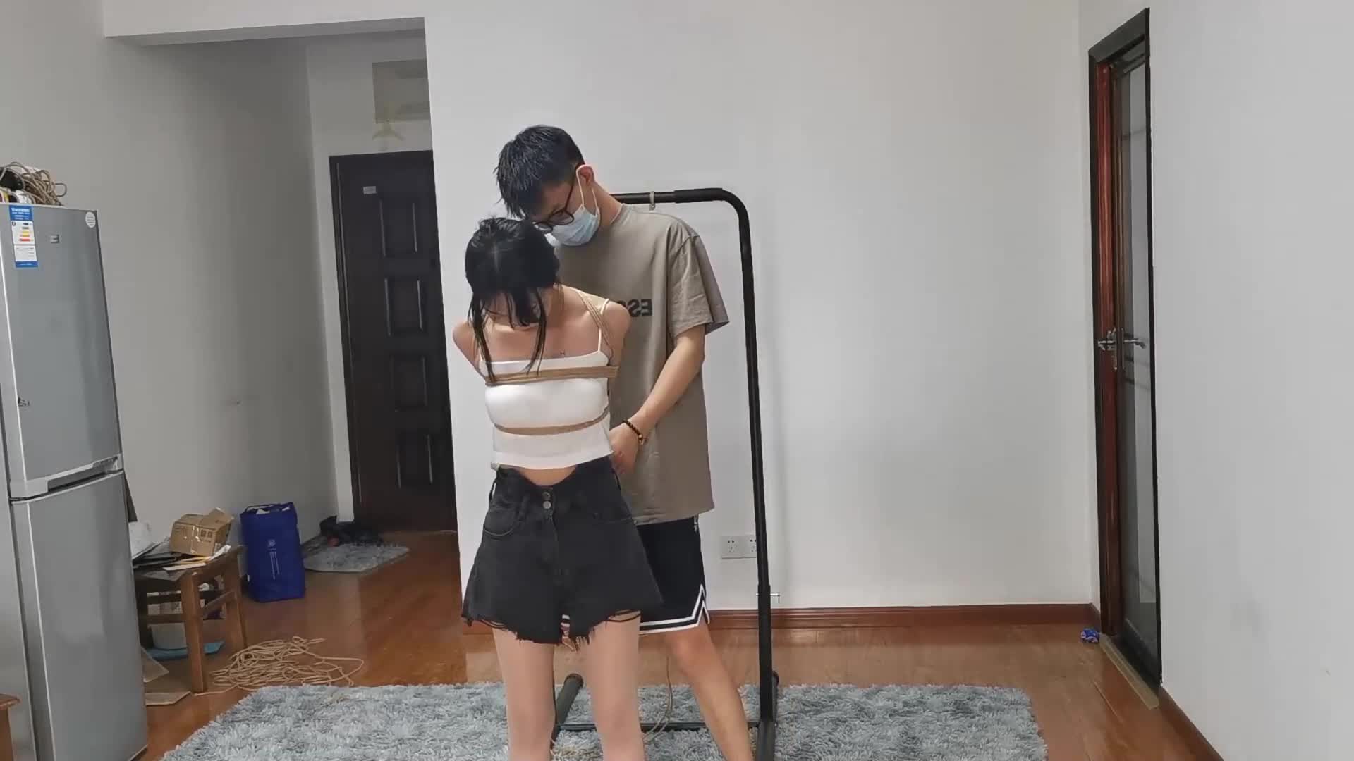 【奥特曼】 定拍小宝妹直臂紧缚跪吊放置