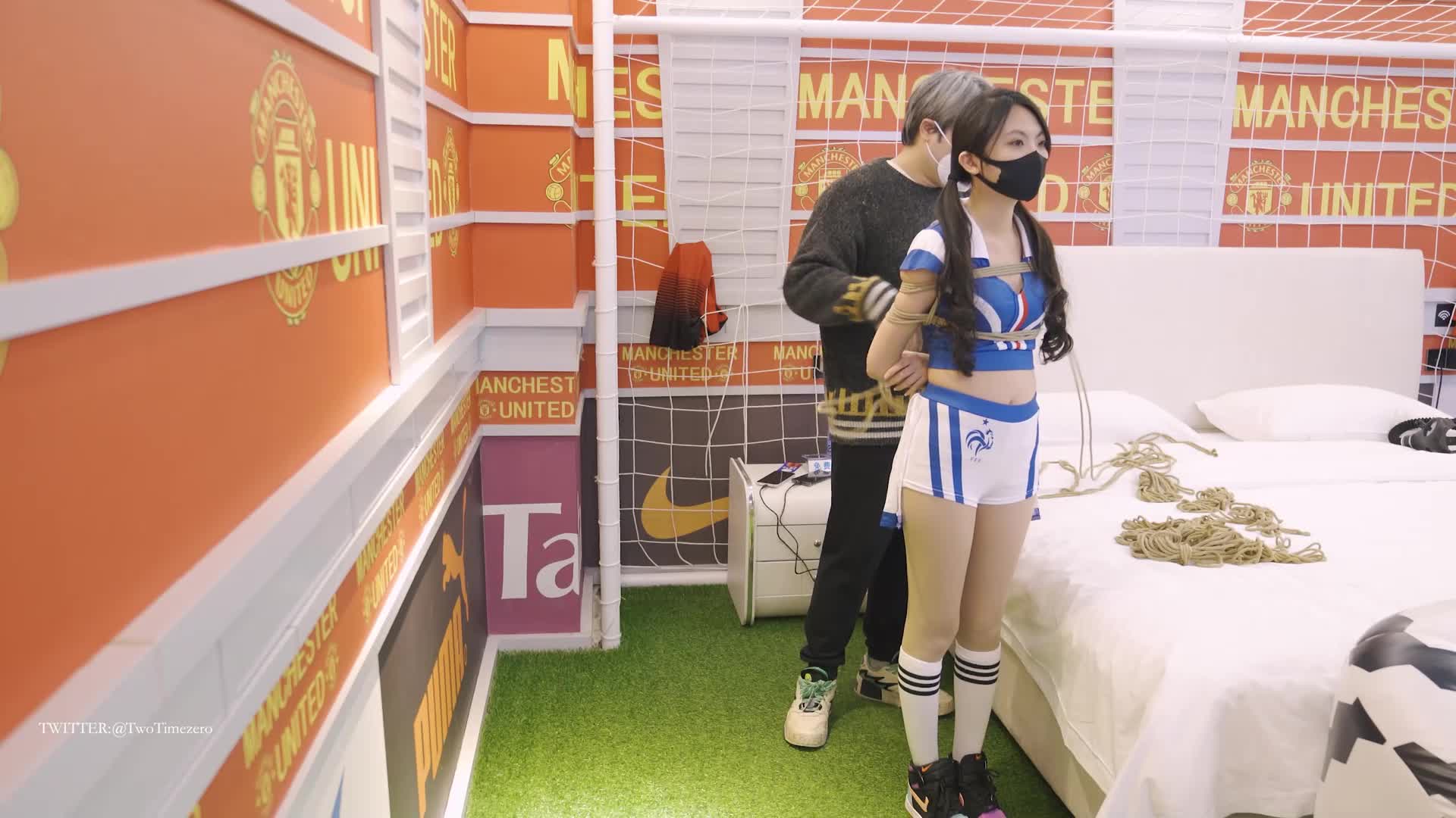 【绿帽学院】 绑着足球小宝贝