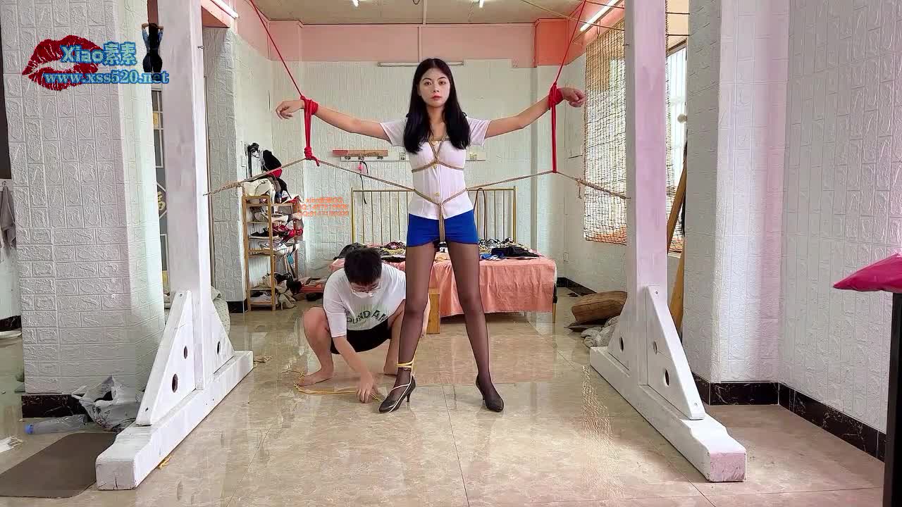 【xiao素素】 订拍新人伊伊强烈要求体验KB的感受（上集）