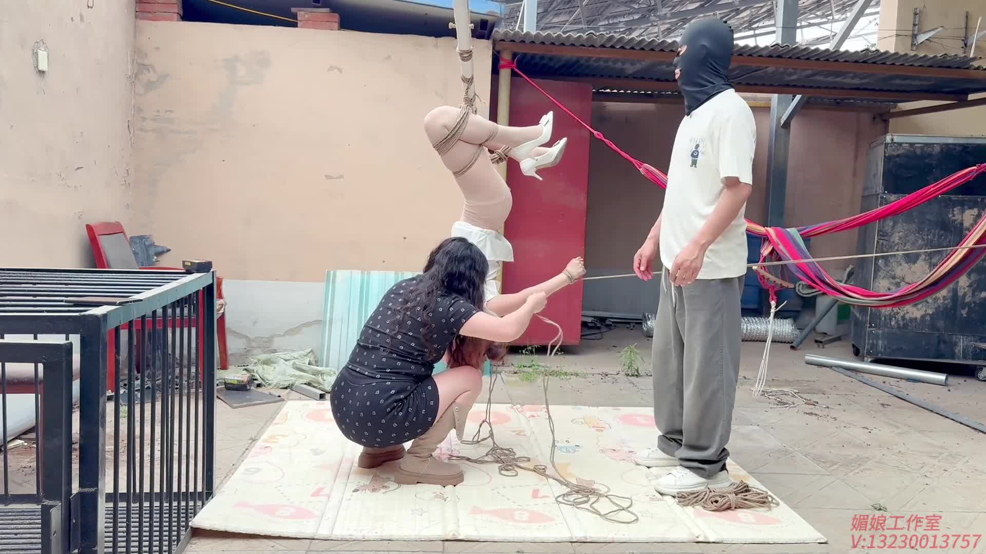 【媚娘原创】 庭院倒吊水z息