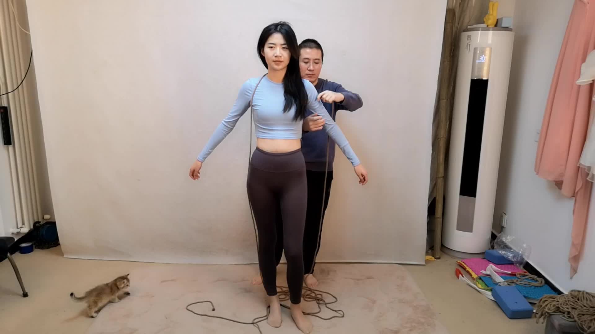 【束缘阁】 高挑的模特