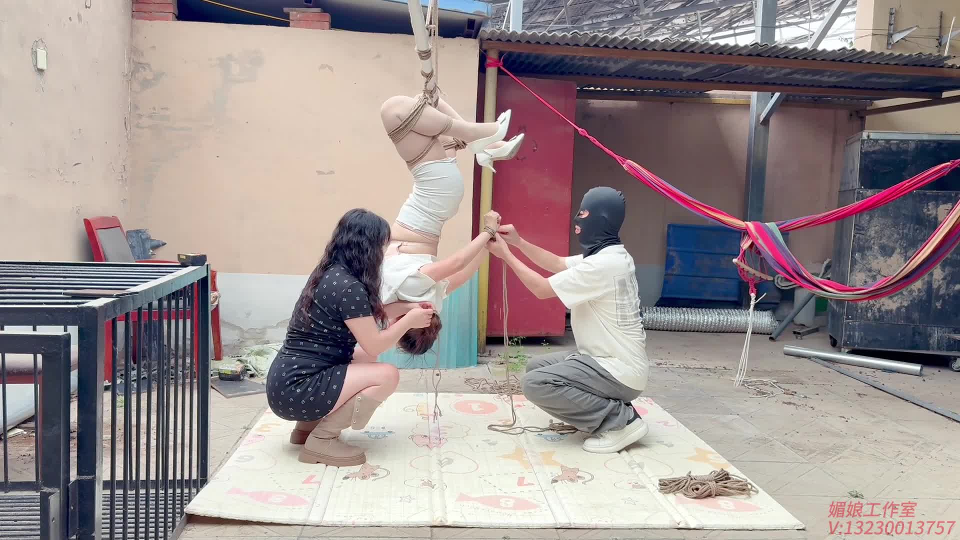 【媚娘原创】 庭院倒吊水z息