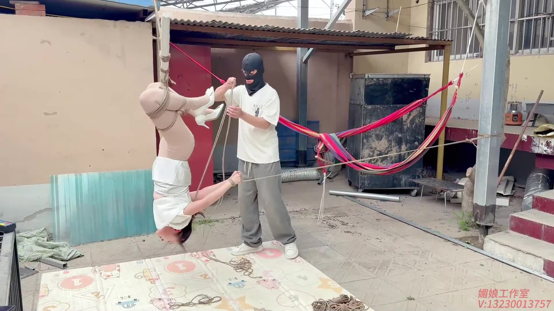 【媚娘原创】 庭院倒吊水z息