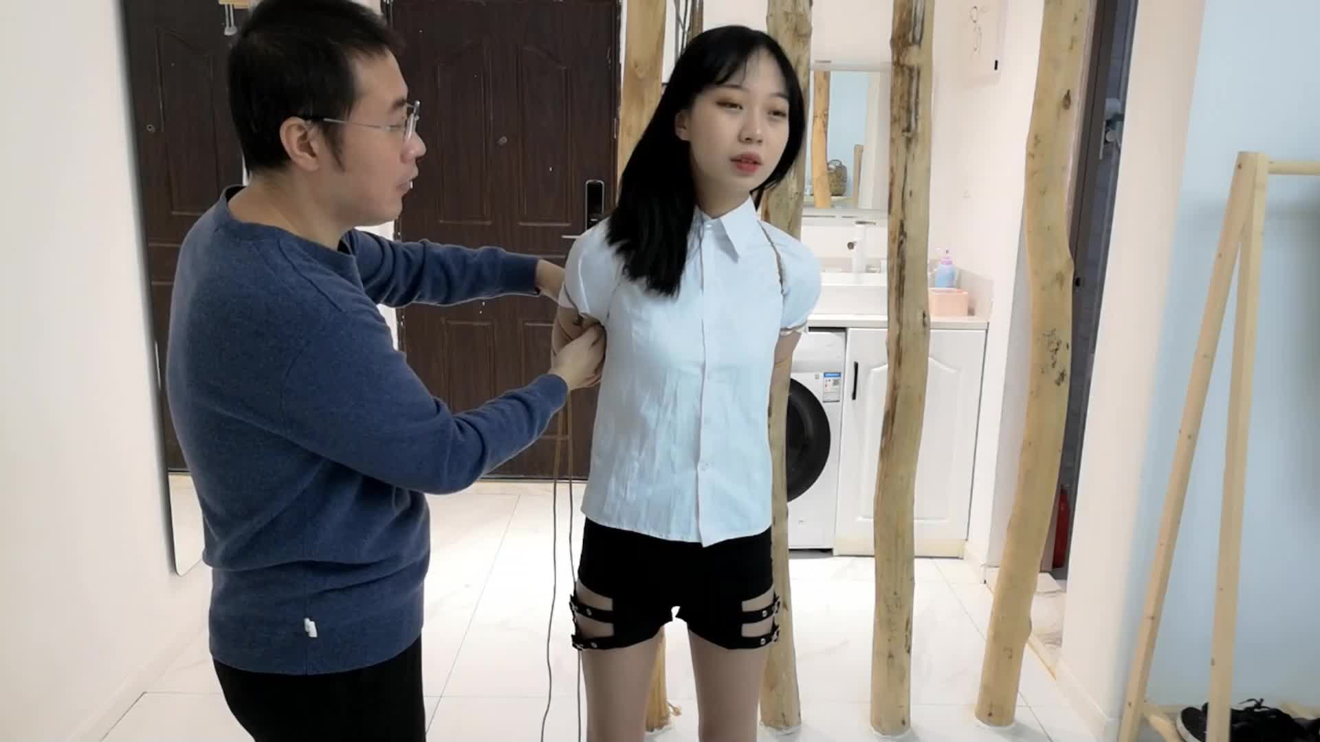 【束缘阁】 酷酷的小柒 五花大绑 驷马挣扎