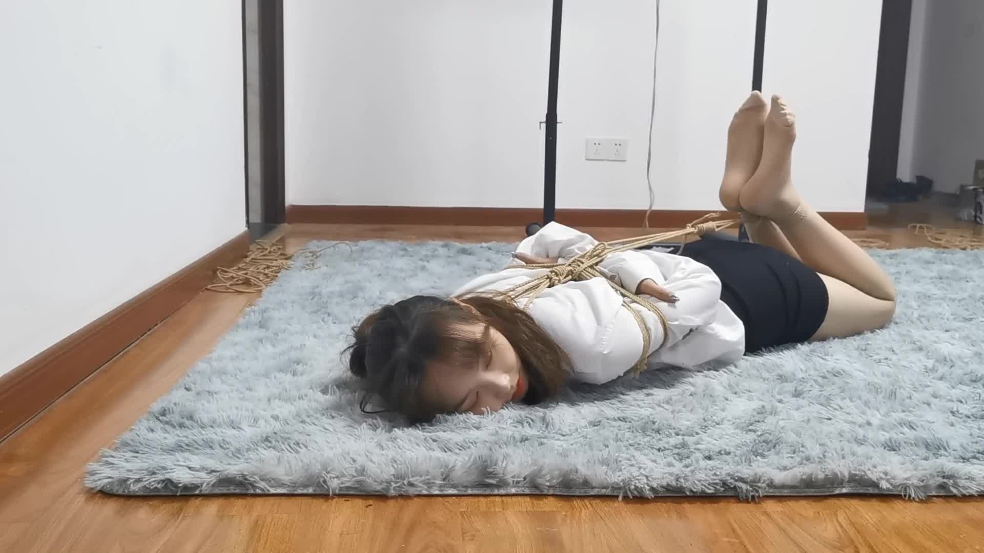 【奥特曼】 定拍甜妹雨琪紧缚实验