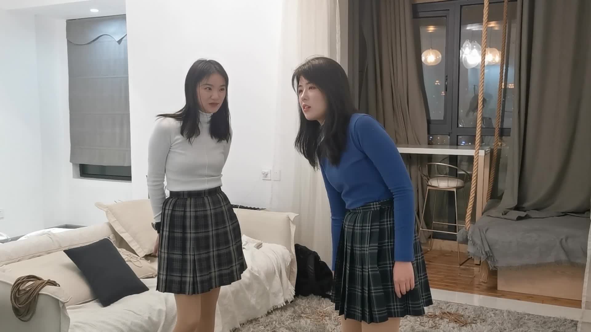 【奥特曼】 双人紧缚实验婉婉和小叶