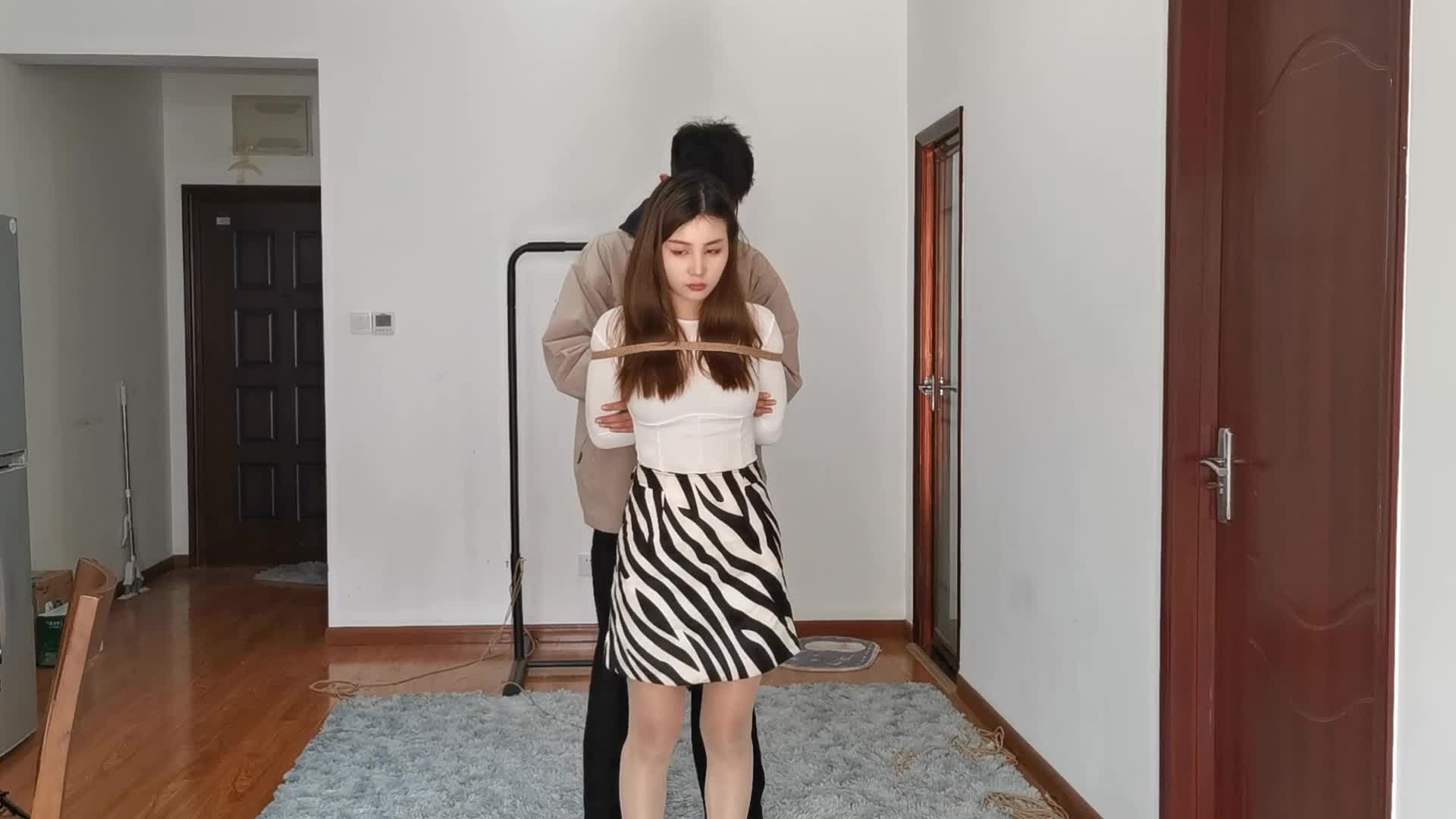 【奥特曼】 新妹子婉瑜紧缚放置