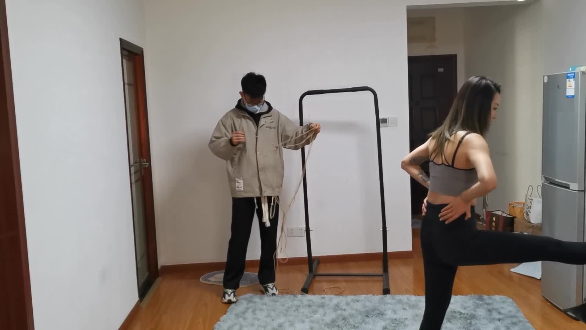 【奥特曼】 初中体育老师晓瑜，初次被捆