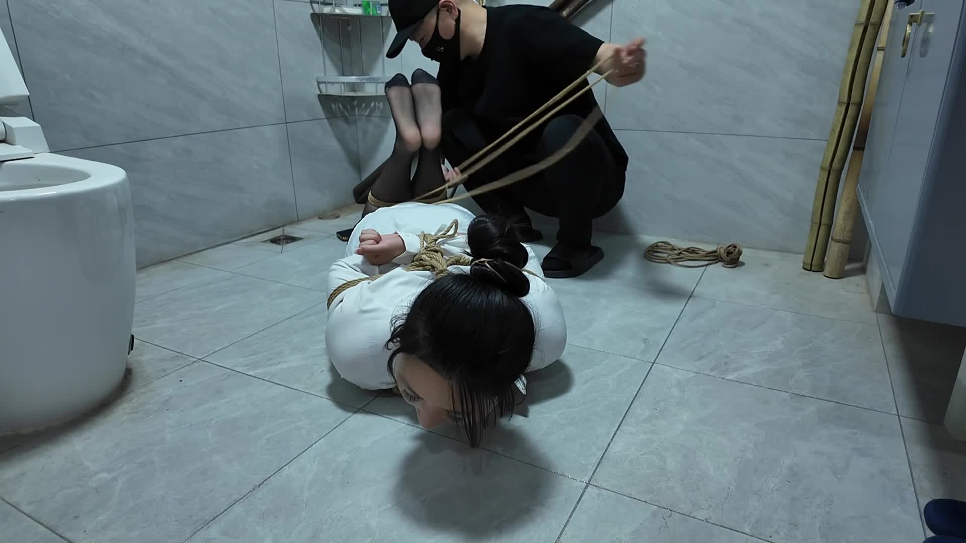 【李大侠原创】 紫涵浴室驷马淋水