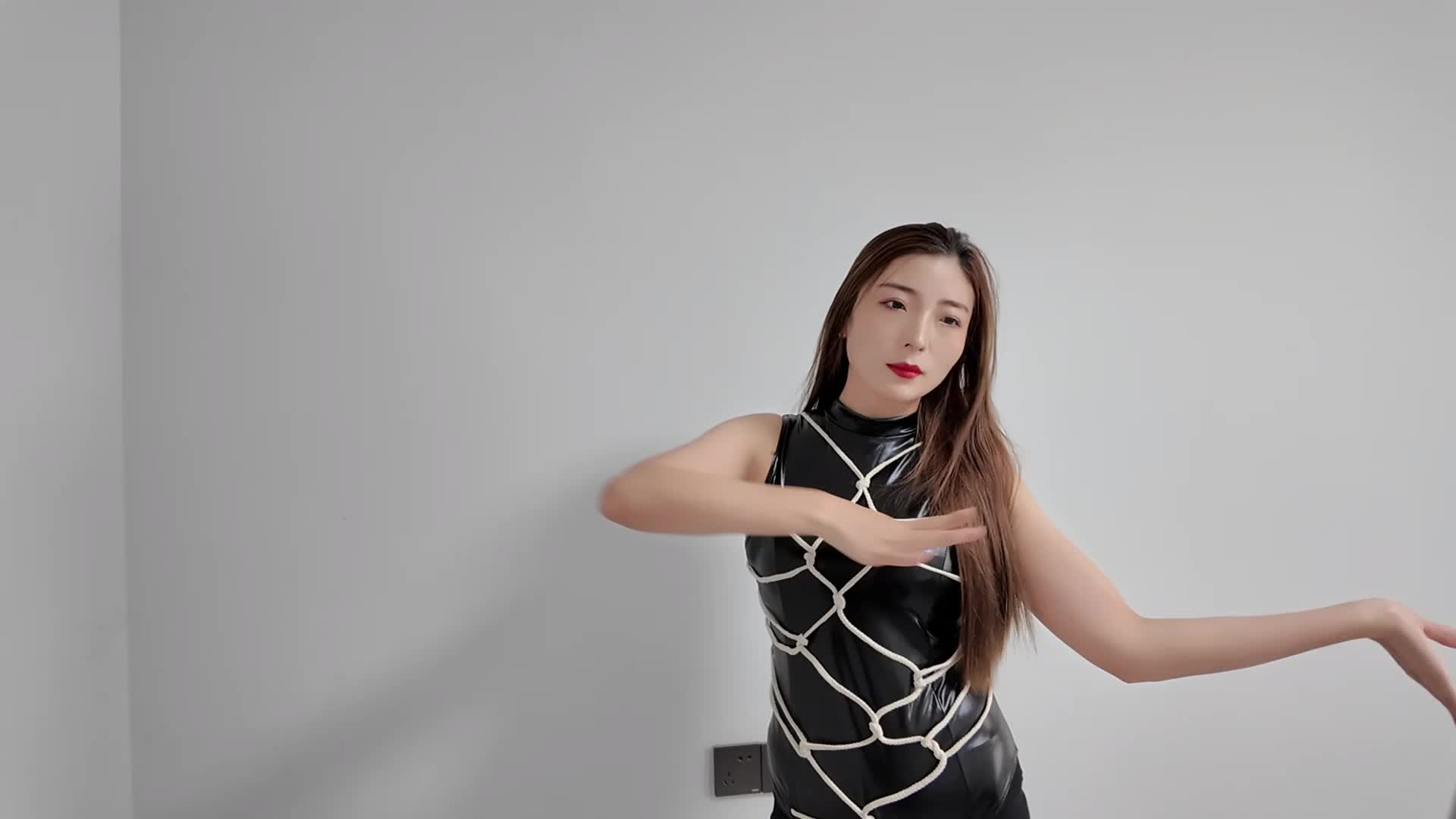 【李大侠原创】 惩罚女主播