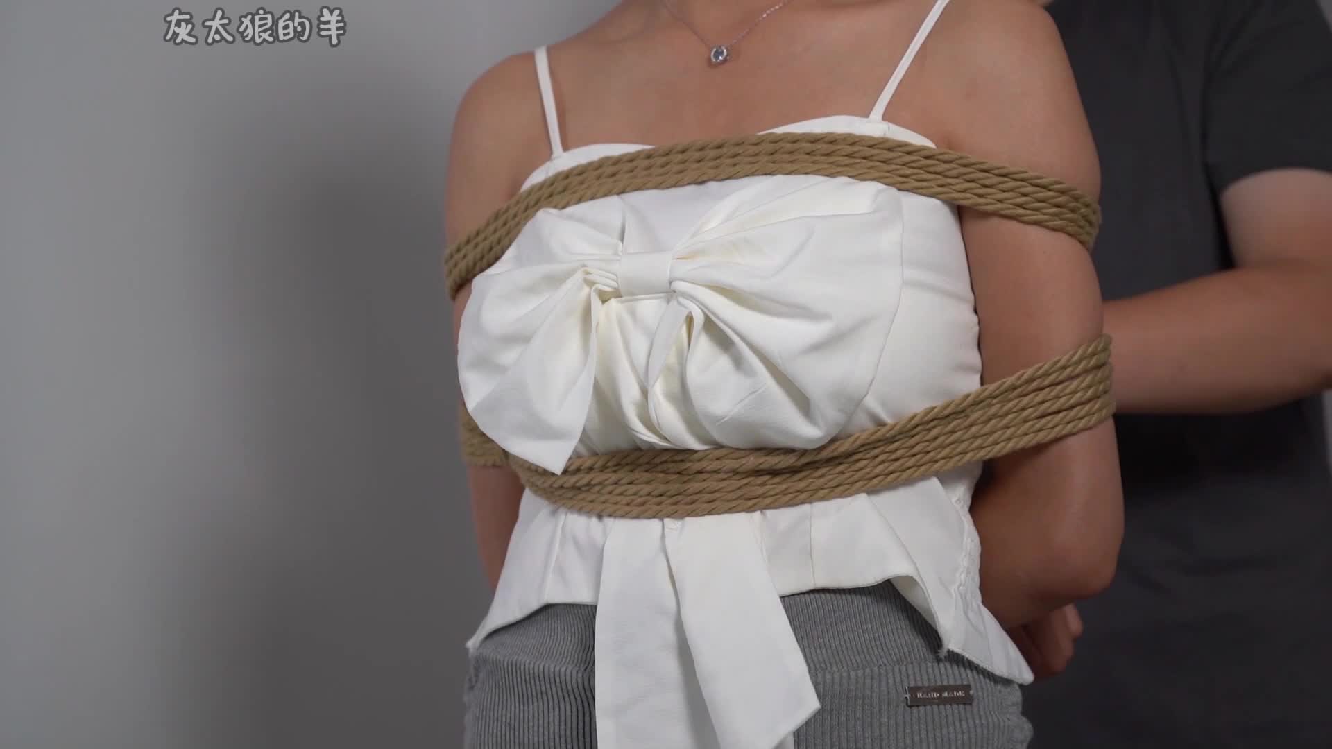 【灰太狼的羊】 高冷美女约调绳缚之花式捆绑