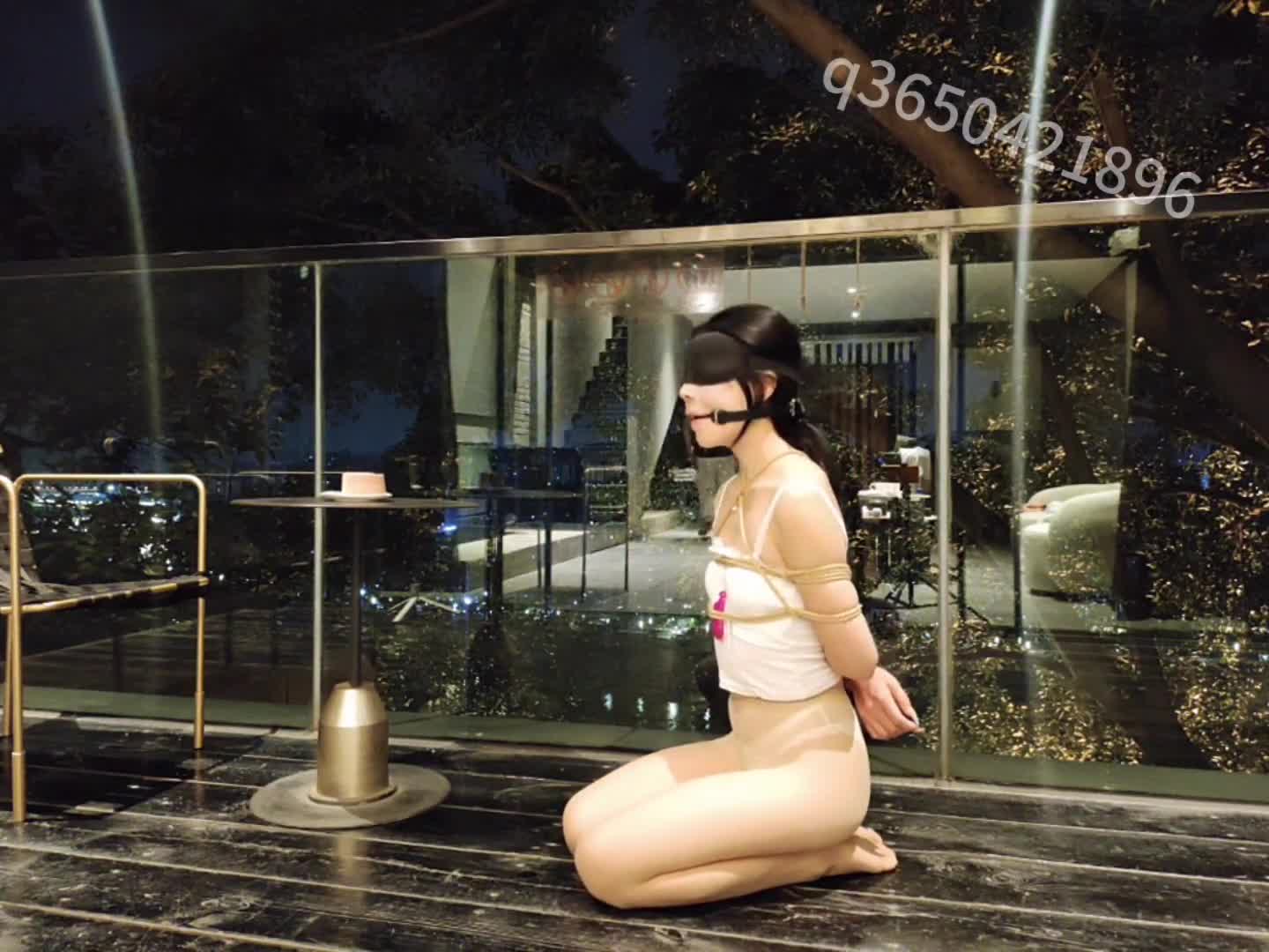 【欢乐谷】 从山西奔赴过来体验捆绑调教的肉丝