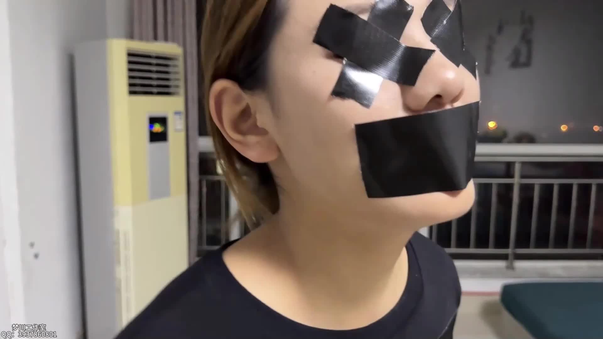【禾一原创】 黑丝美女胶带脱缚寻物挑战