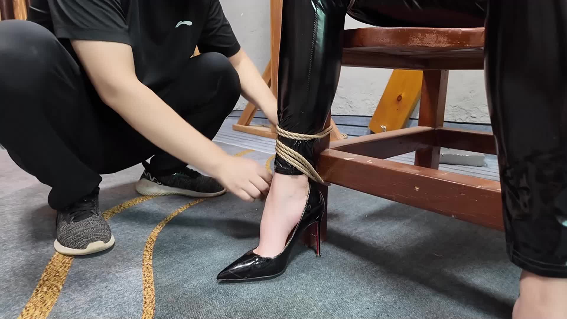 【李大侠原创】 特战行动外传之女匪末日